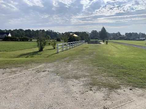75 Dallas Paul Road Belhaven NC 27810