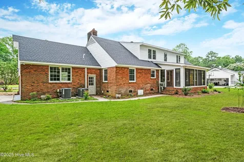 306 Granville Drive Greenville NC 27858