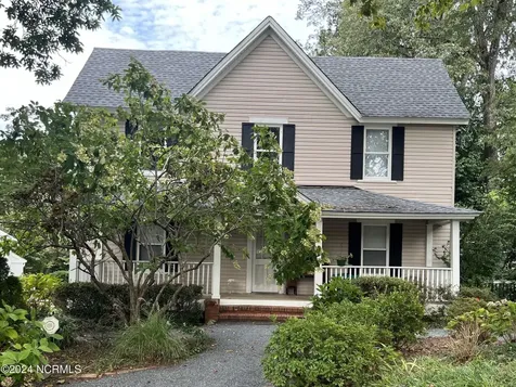 145 E Vermont Avenue Southern Pines NC 28387