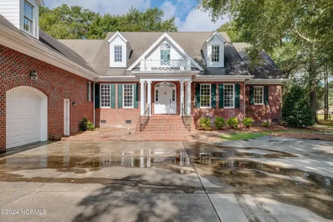 140 River Woods Drive Wallace NC 28466