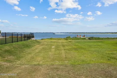 123 Hollings Court Newport NC 28570