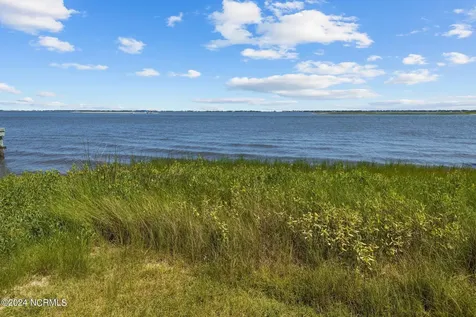 123 Hollings Court Newport NC 28570