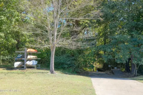 723 Mcmullan Avenue Edenton NC 27932