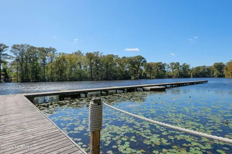 723 Mcmullan Avenue Edenton NC 27932