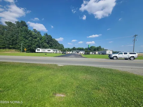1228 S Jk Powell Boulevard Whiteville NC 28472
