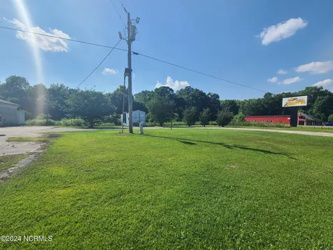 1228 S Jk Powell Boulevard Whiteville NC 28472