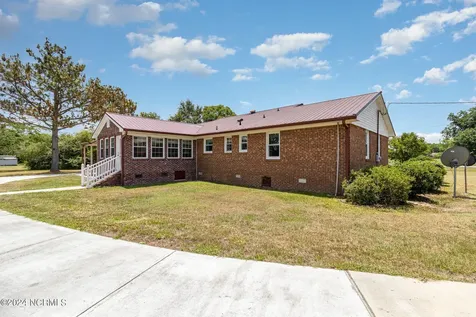 75 Lisbon Bridge Road Garland NC 28441