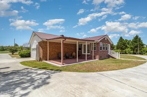75 Lisbon Bridge Road Garland NC 28441