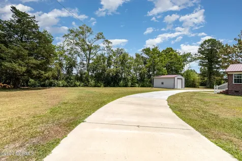 75 Lisbon Bridge Road Garland NC 28441