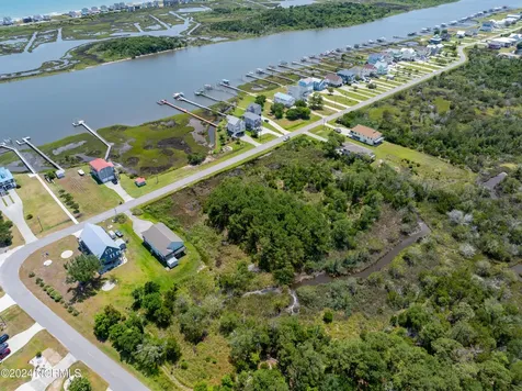 208 Waterway Drive Sneads Ferry NC 28460