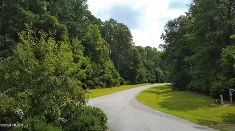 494 Winfield Lane Pinetown NC 27865