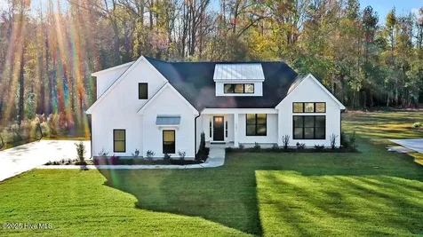 10891 Ashton Road Burgaw NC 28425