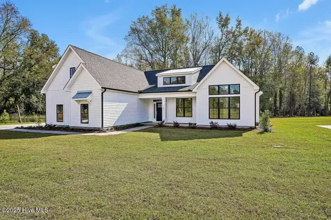 10891 Ashton Road Burgaw NC 28425