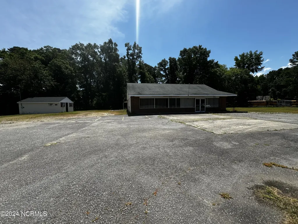 605 S Main Street Winton NC 27986