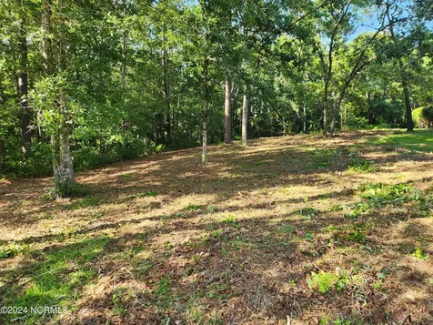 806 Cedarhurst Drive SE Bolivia NC 28422