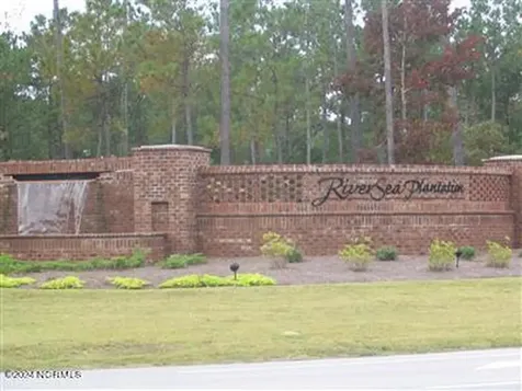 806 Cedarhurst Drive SE Bolivia NC 28422