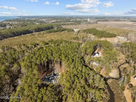 33 Mixon Creek Drive Bath NC 27808