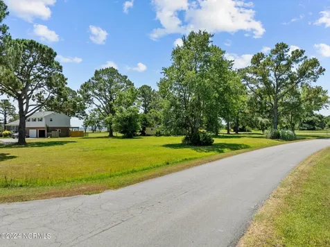 5300 Bogue Drive Oriental NC 28571