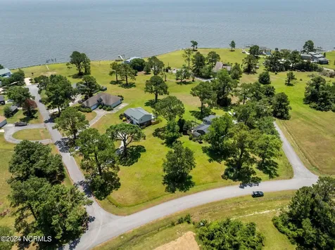 5300 Bogue Drive Oriental NC 28571