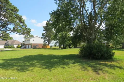 5300 Bogue Drive Oriental NC 28571