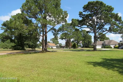 5300 Bogue Drive Oriental NC 28571