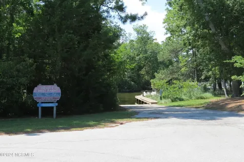 5300 Bogue Drive Oriental NC 28571