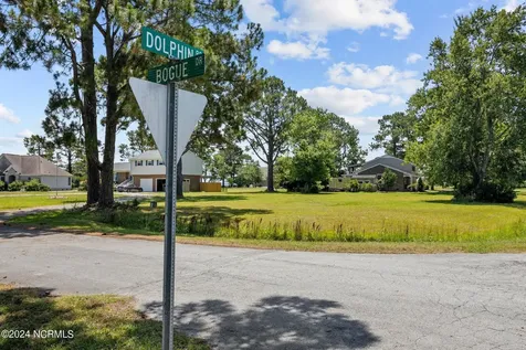 5300 Bogue Drive Oriental NC 28571