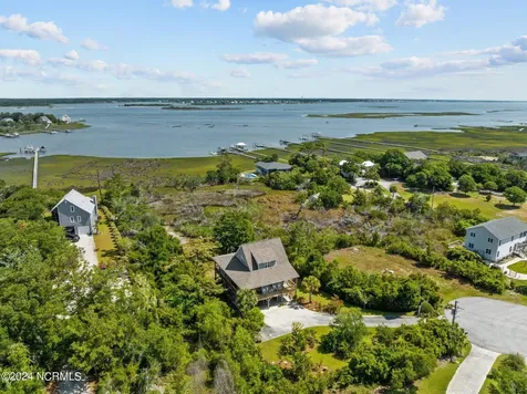 6912 Canal Drive Emerald Isle NC 28594