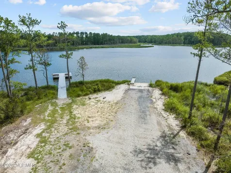 Lot 19 Bailey Pointe Drive Belhaven NC 27810