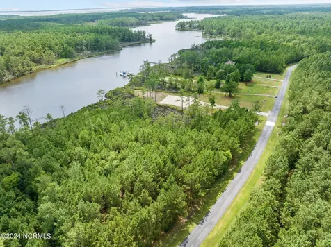 Lot 19 Bailey Pointe Drive Belhaven NC 27810