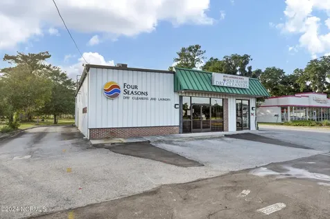 7015 Market Street Wilmington NC 28411