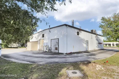 7015 Market Street Wilmington NC 28411