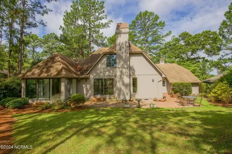 620 Diamondhead Drive S Pinehurst NC 28374