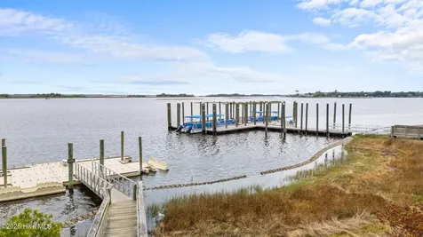 1136 &1132 Glancy Road Swansboro NC 28584