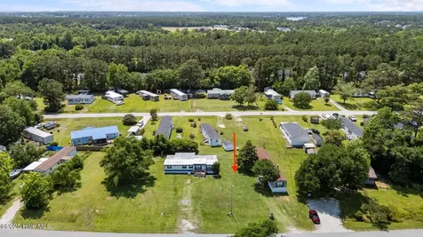 1136 &1132 Glancy Road Swansboro NC 28584
