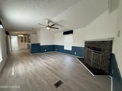 1136 &1132 Glancy Road Swansboro NC 28584