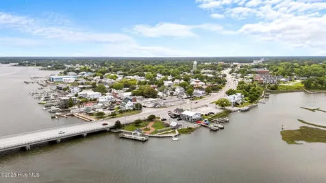 1136 &1132 Glancy Road Swansboro NC 28584