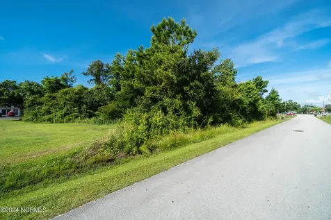 212 N 35th Street Morehead City NC 28557