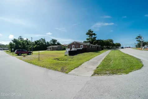 212 N 35th Street Morehead City NC 28557