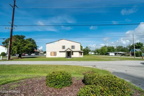 212 N 35th Street Morehead City NC 28557
