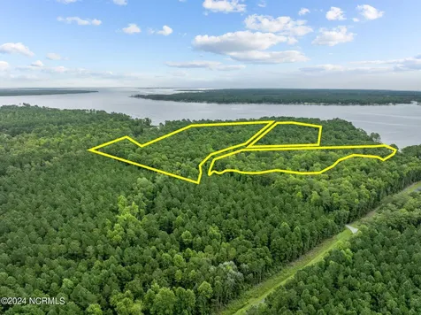 000 Blue Heron Drive Bayboro NC 28515