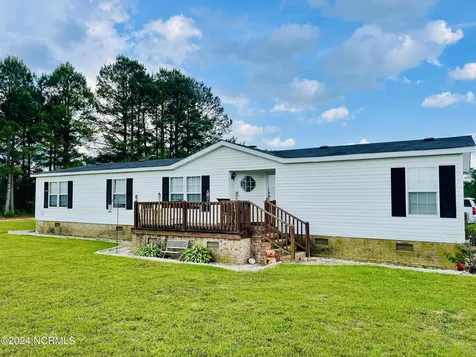 1331 Nixon Road Autryville NC 28318