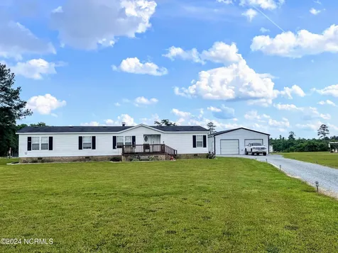 1331 Nixon Road Autryville NC 28318