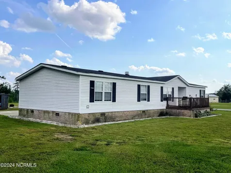 1331 Nixon Road Autryville NC 28318
