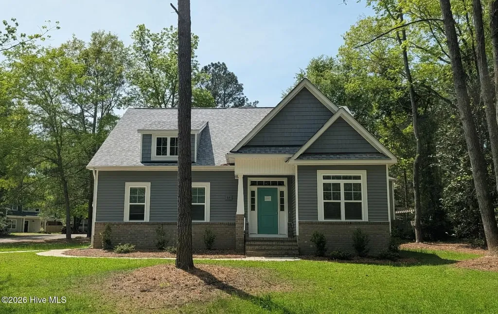 816 Red Hawk Place Vass NC 28394