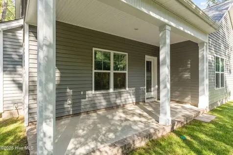 816 Red Hawk Place Vass NC 28394