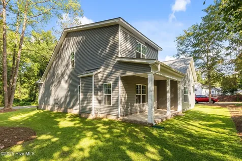 816 Red Hawk Place Vass NC 28394
