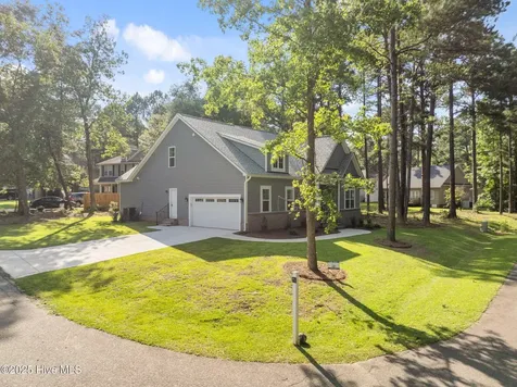 816 Red Hawk Place Vass NC 28394