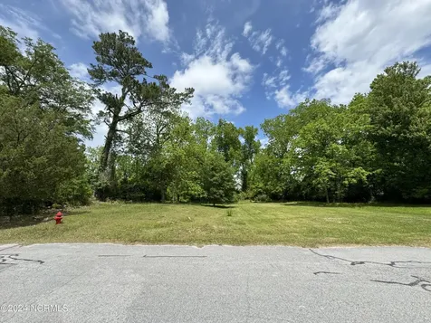 121 Poplar Street Jacksonville NC 28540