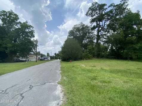 121 Poplar Street Jacksonville NC 28540